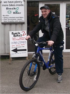 Back2Bikes bike hire cycle bicycle renting